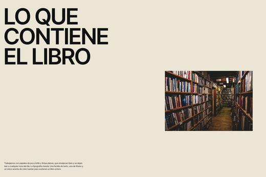 Página con la frase «Qué contiene el libro» sobre fondo crema