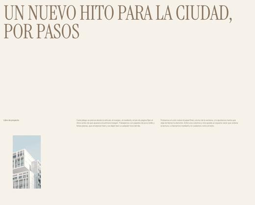 Página con el titular «Un nuevo hito para la ciudad» en serifa color arena y una pequeña fotografía