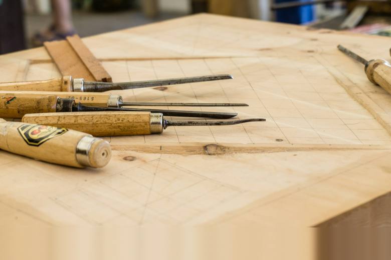 Gubias sobre un tablero de madera